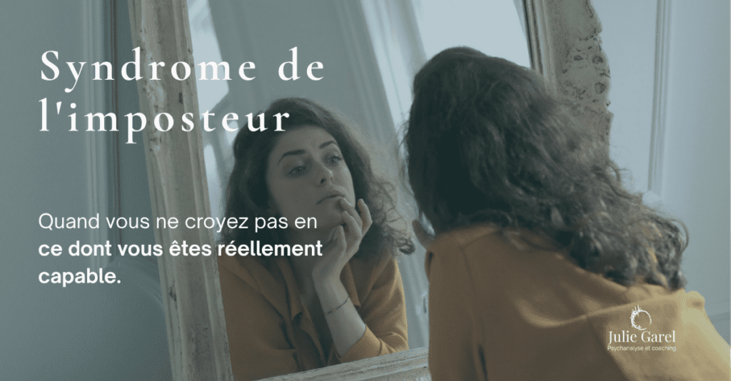 Femme face à son reflet dans un miroir — syndrome de l'imposteur | Julie Garel psychanalyste et coach
