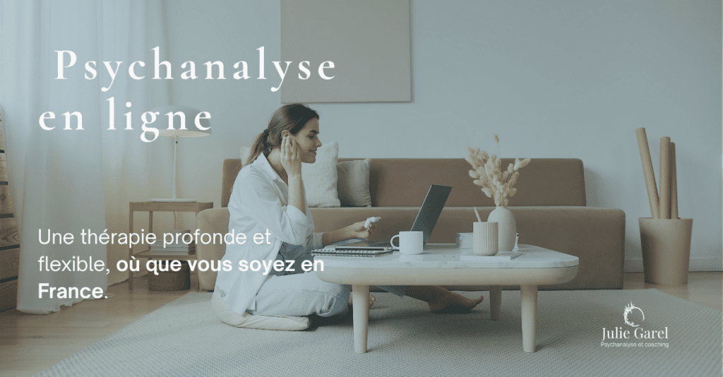 Femme en séance depuis son domicile — psychanalyse en ligne | Julie Garel psychanalyste coach Meung-sur-Loire